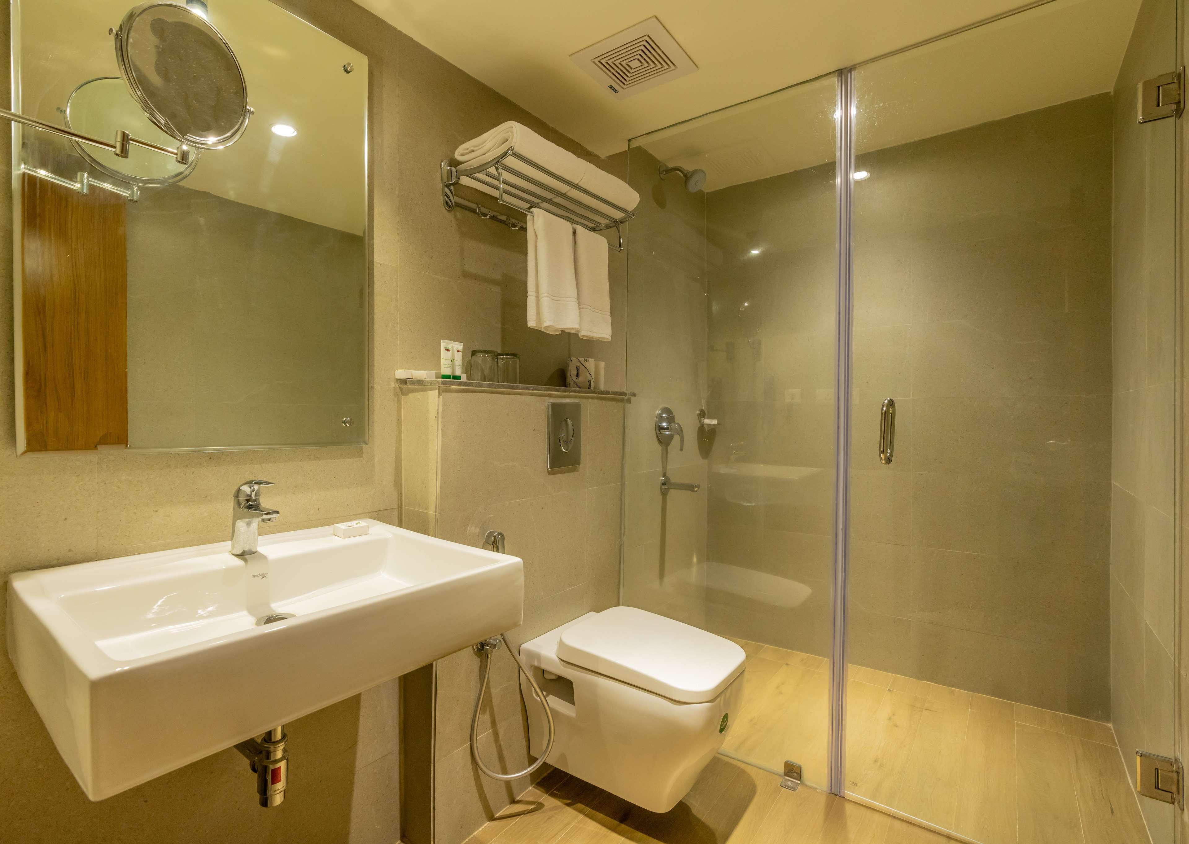 Best Western Ramachandra Visakhapatnam Exteriör bild